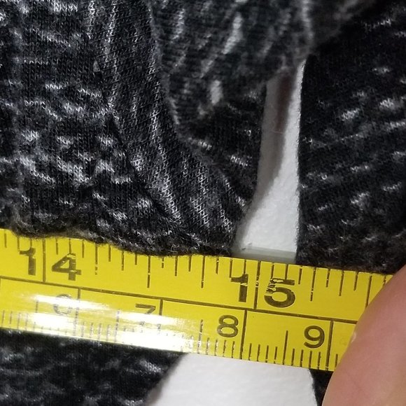 H&M Scoop Neck Black White 3/4 Sleeves Business Casual Office Lightweight Top - Picture 8 of 8